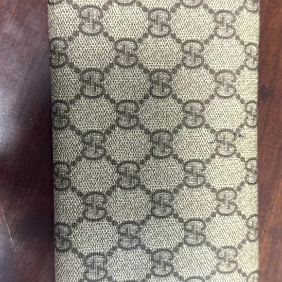 Gucci Tan and Gold Heart Wallet - Picture 4 of 5